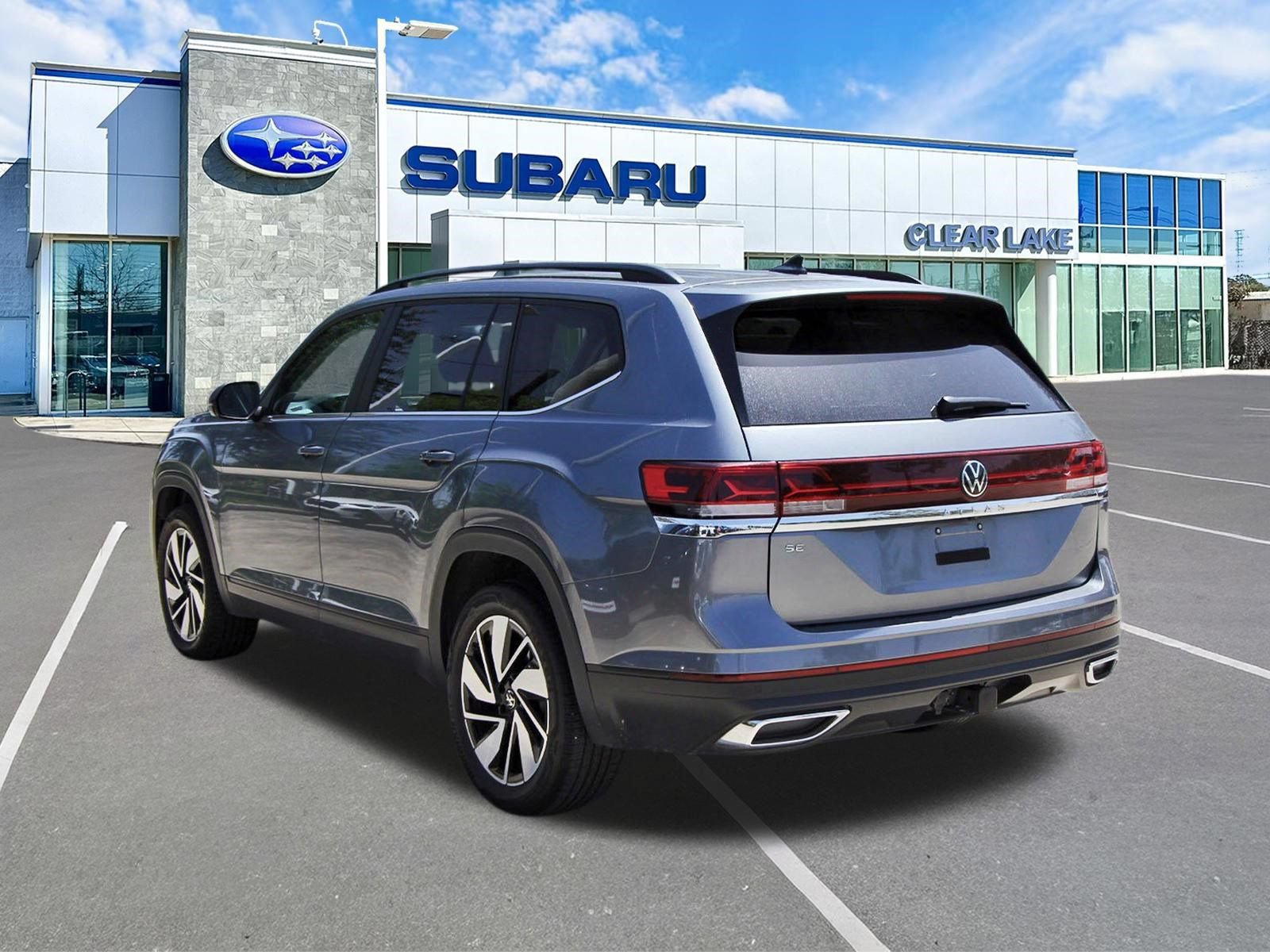 Used 2024 Volkswagen Atlas SE FWD image 4
