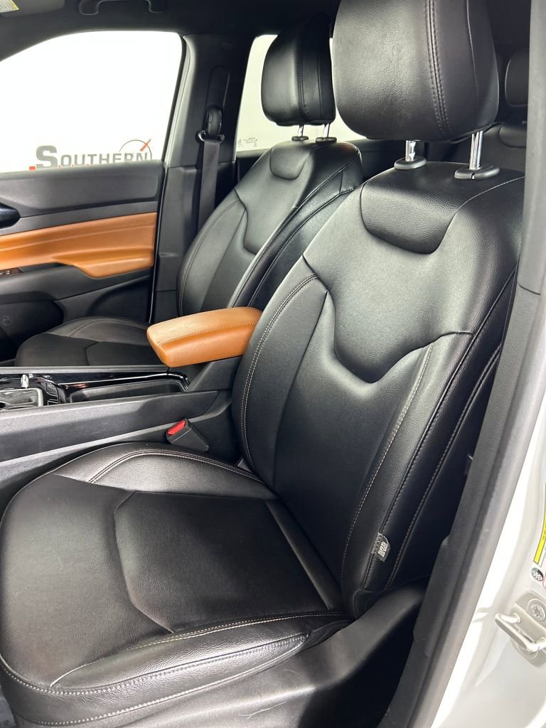 Used 2024 Jeep Compass Limited image 12