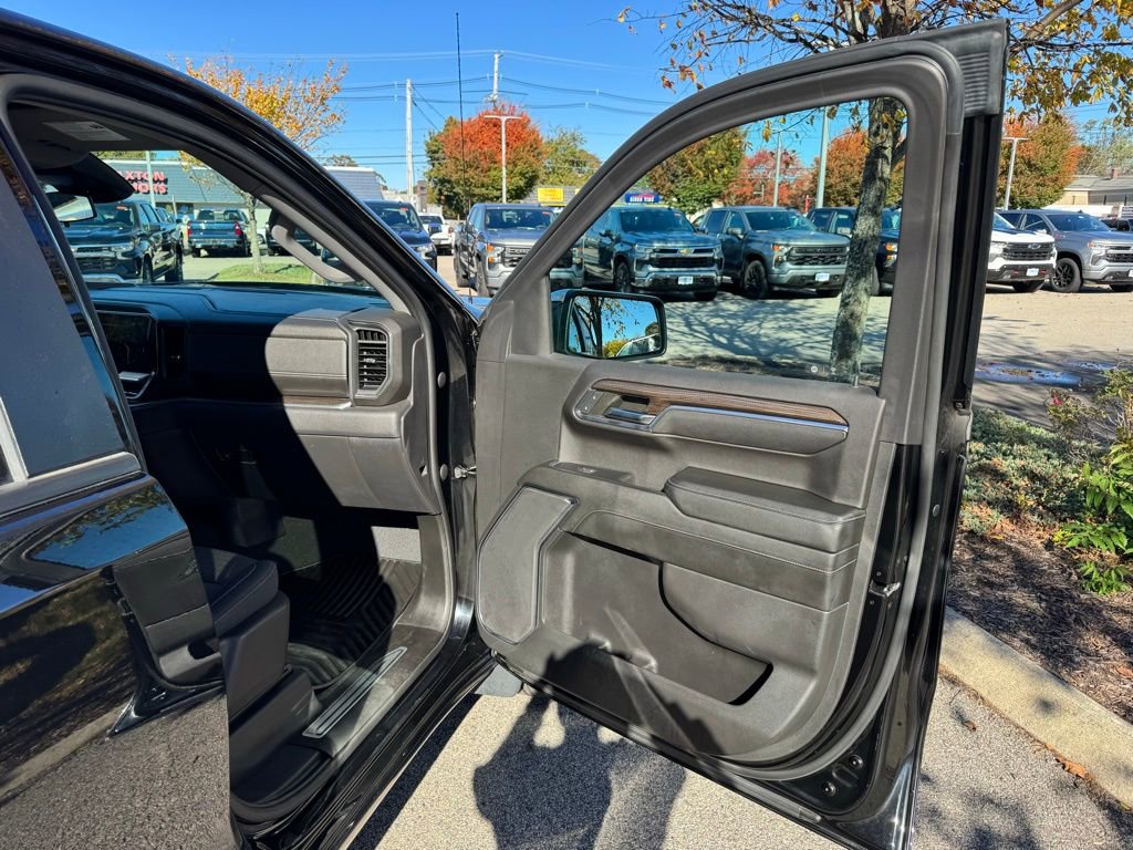 Used 2023 Chevrolet Silverado 1500 LT image 23