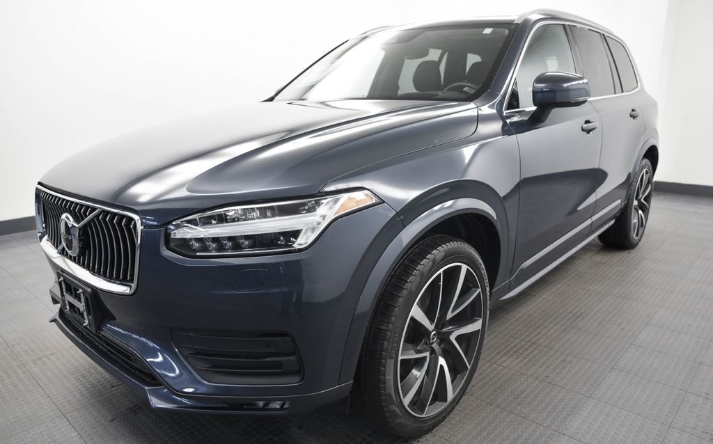 Used 2022 Volvo XC90 T6 Momentum w/ Advanced Package image 2