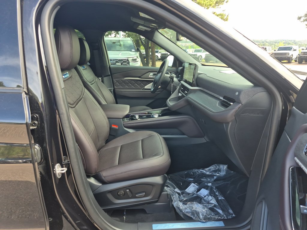 New 2026 Ford Explorer Platinum w/ LUX Leather Package AWD/4WD image 28