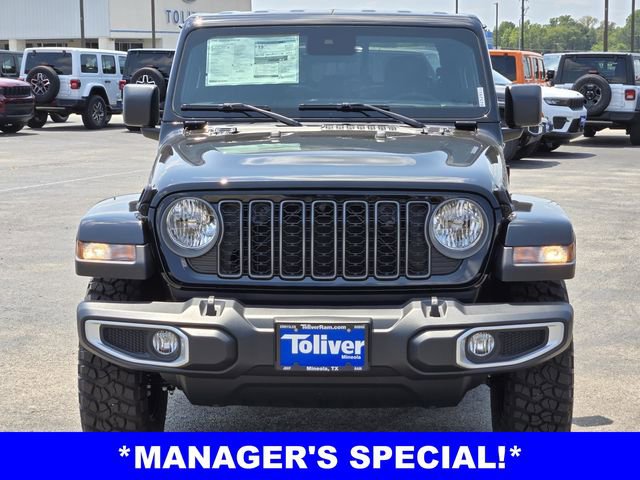 New 2025 Jeep Gladiator Sport image 3