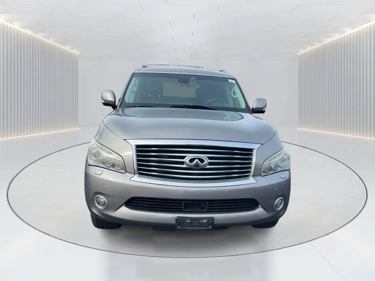 Used 2013 INFINITI QX56 4WD w/ Deluxe Touring Pkg image 2