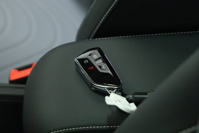 New 2026 Volkswagen Tiguan SE R-Line image 40