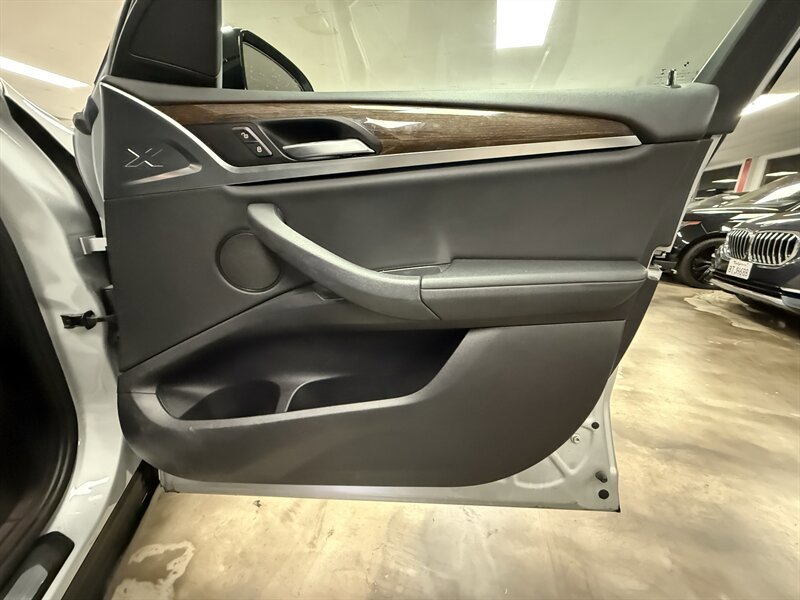 Used 2019 BMW X3 sDrive30i image 9