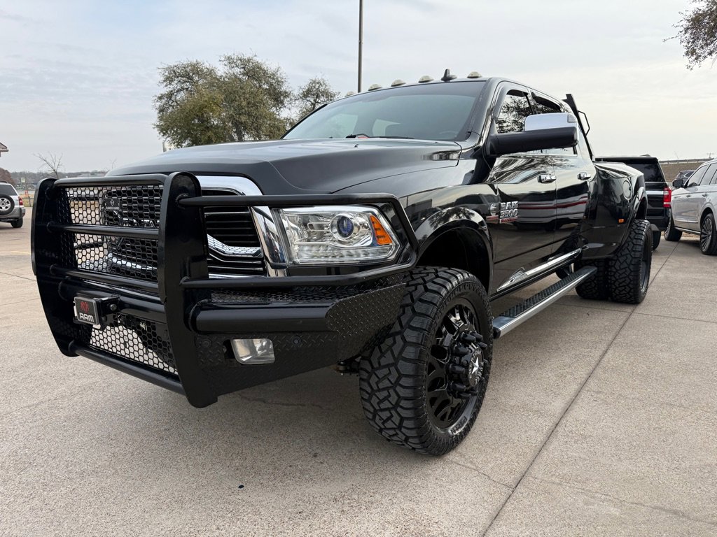 Used 2017 RAM 3500 Laramie Longhorn AWD/4WD image 3