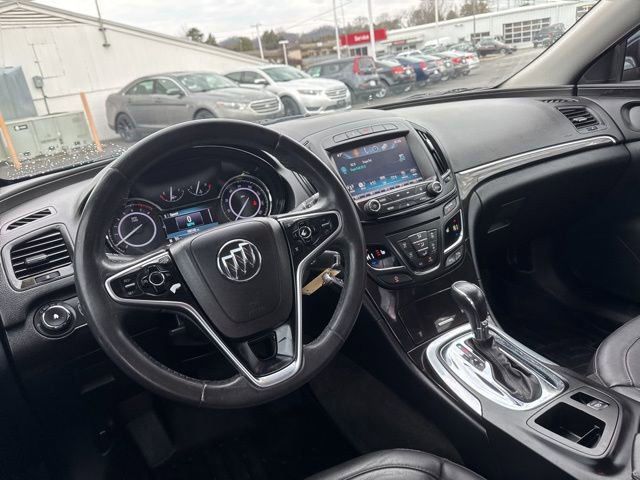 Used 2016 Buick Regal image 12
