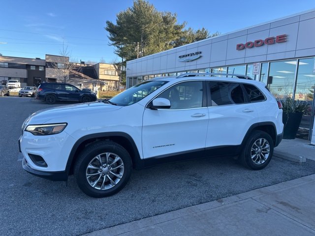 Used 2019 Jeep Cherokee Latitude Plus w/ Comfort/Convenience Group image 2