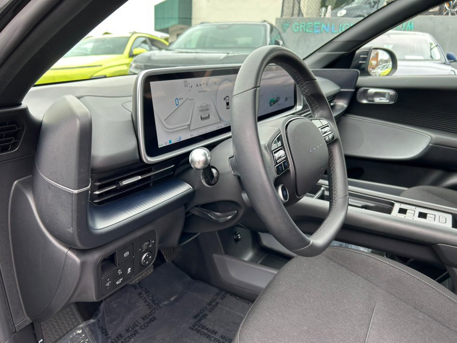 Used 2023 Hyundai Ioniq 6 SE RWD image 14