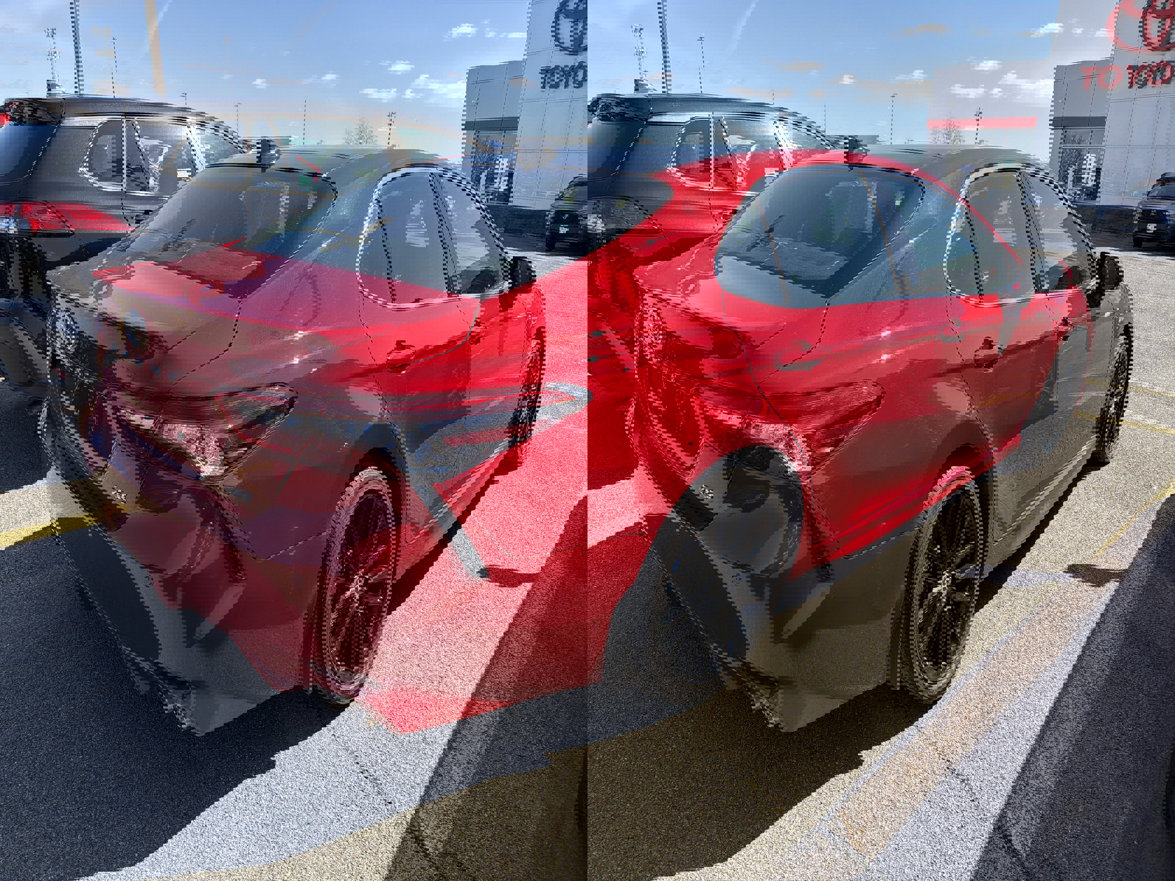 Used 2024 Toyota Camry XSE w/ Navigation Package image 7