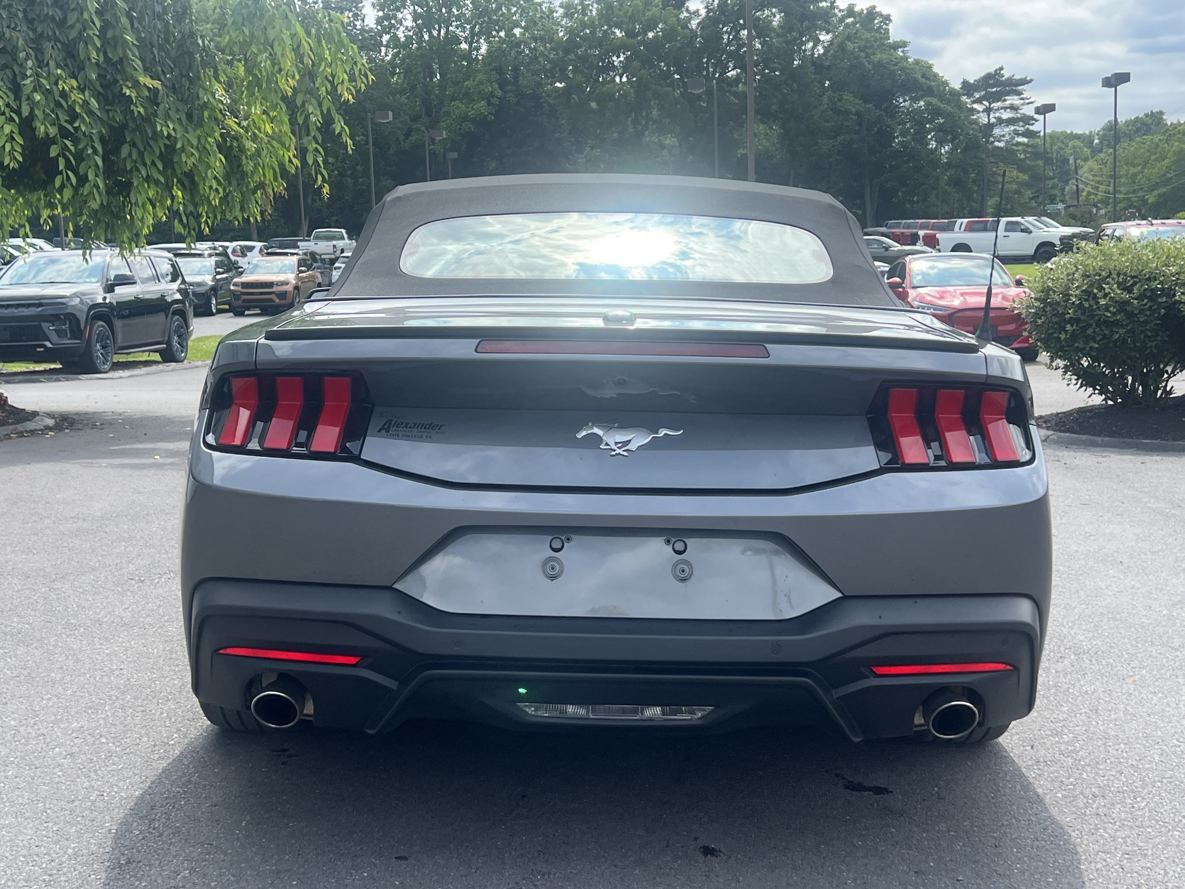 Used 2025 Ford Mustang Premium RWD video 4