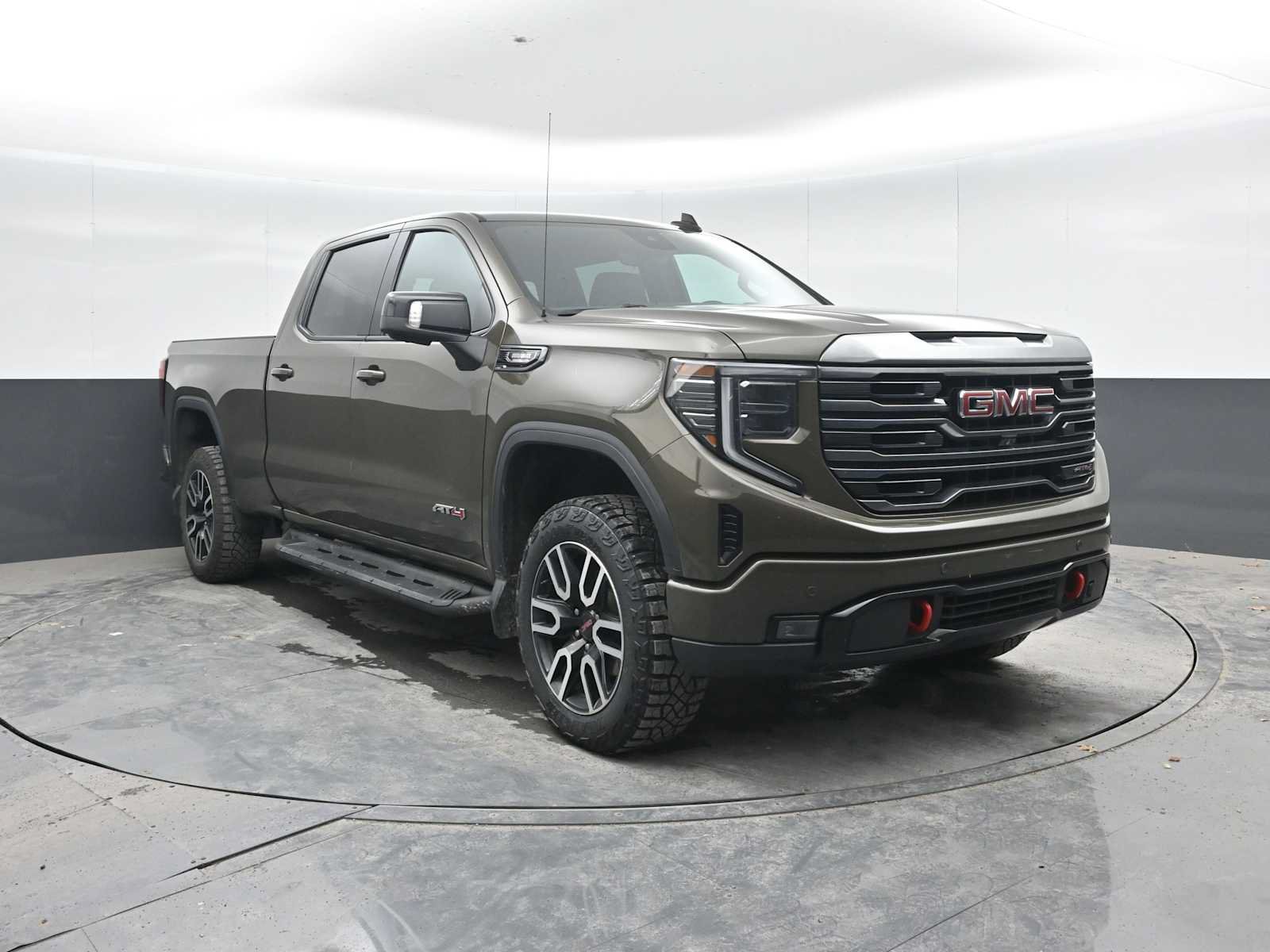 Used 2023 GMC Sierra 1500 AT4 w/ AT4 Premium Package AWD/4WD image 7