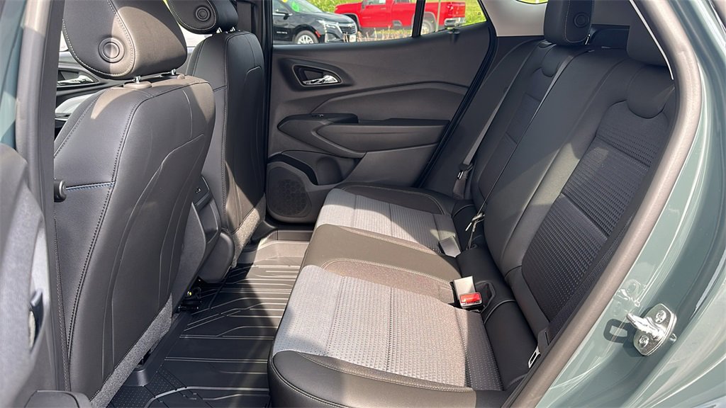 New 2025 Chevrolet Trax LT w/ LT Convenience Package image 25