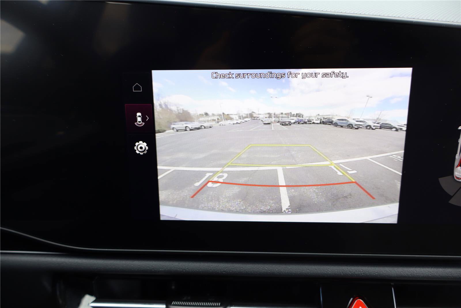 Certified 2025 Kia Niro EX image 22