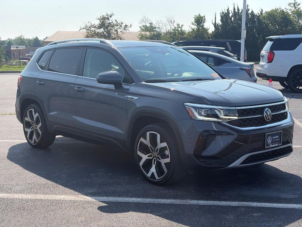 Certified 2023 Volkswagen Taos SEL AWD/4WD image 3