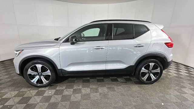 Used 2023 Volvo XC40 Recharge Plus AWD/4WD image 5