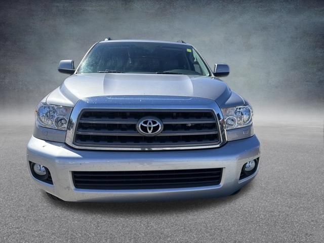 Used 2016 Toyota Sequoia SR5 w/ Premium Package AWD/4WD image 3