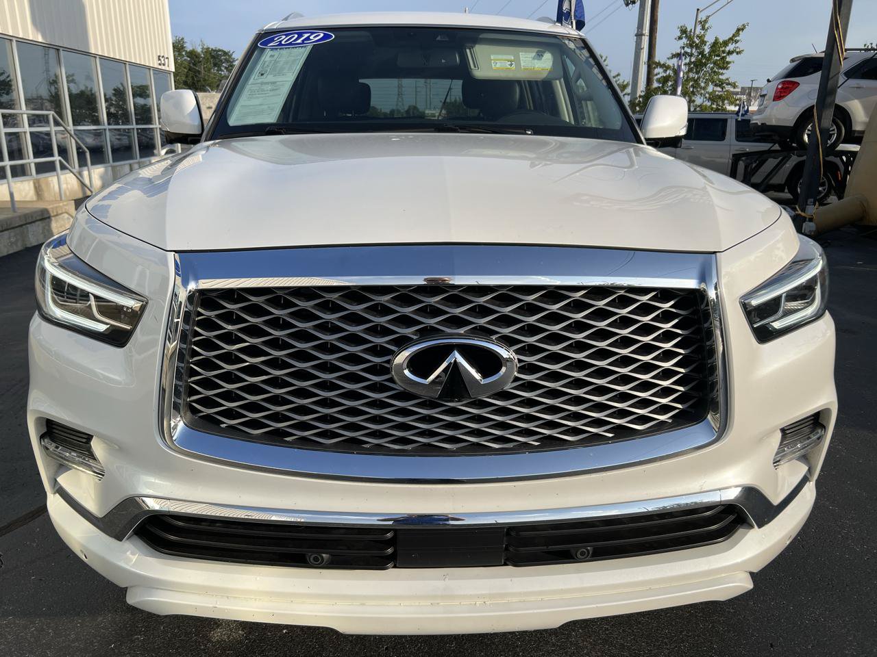 Used 2019 INFINITI QX80 Luxe w/ 22" Wheel Package AWD/4WD image 9