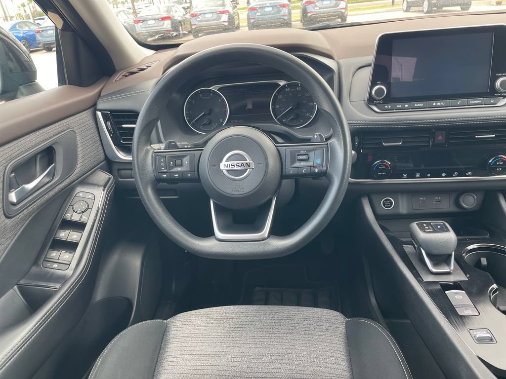 Certified 2021 Nissan Rogue SV FWD image 13