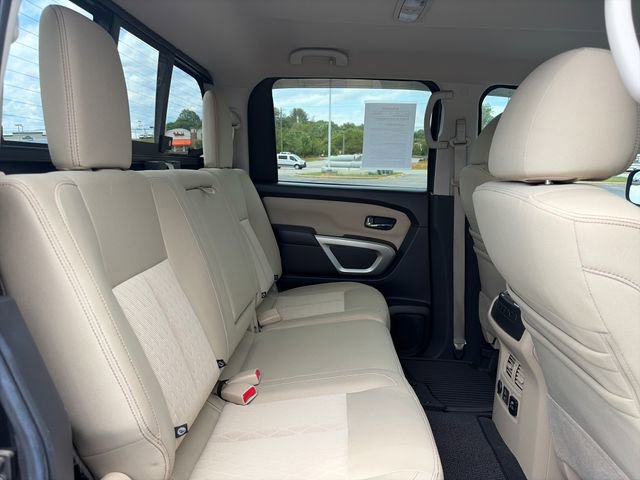 Used 2019 Nissan Titan SV w/ SV Convenience Package AWD/4WD image 15