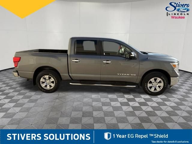 Used 2018 Nissan Titan SV AWD/4WD image 5