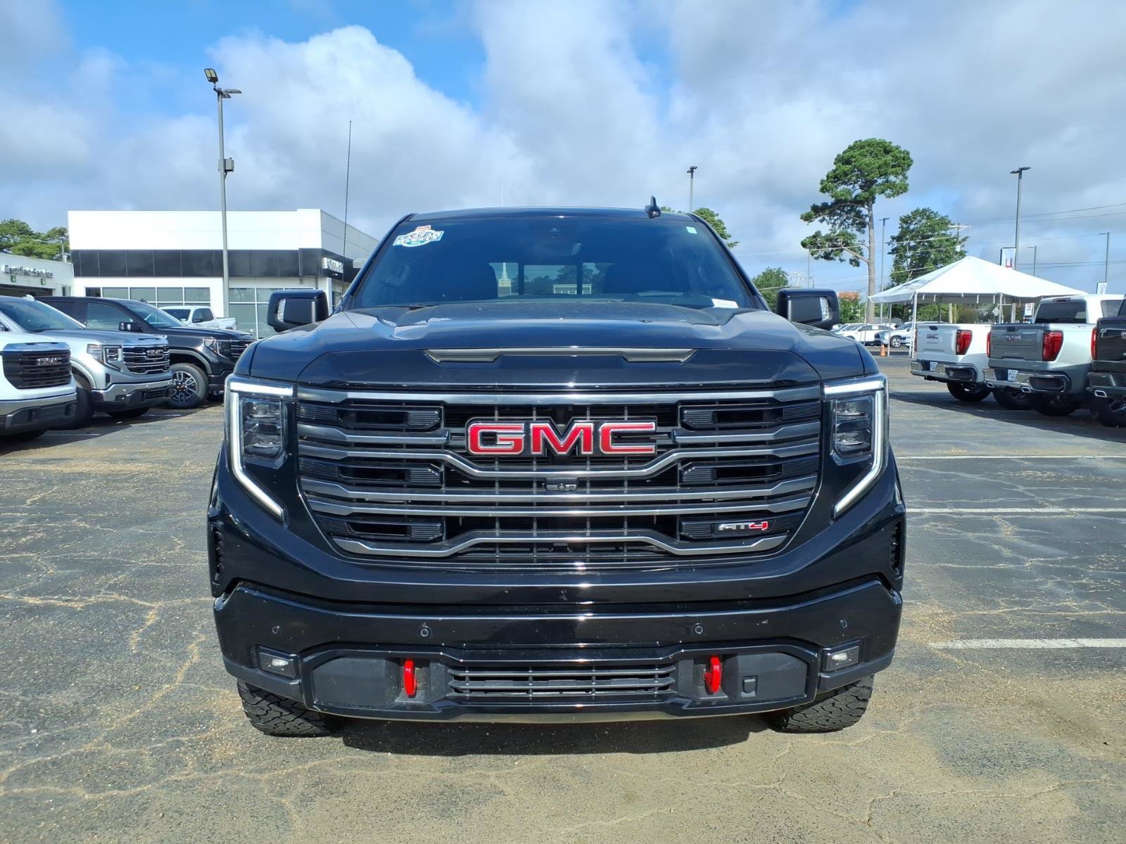 Used 2025 GMC Sierra 1500 AT4 w/ AT4 Premium Package AWD/4WD image 26