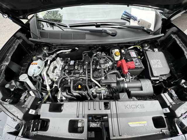 New 2026 Nissan Kicks SR FWD image 29