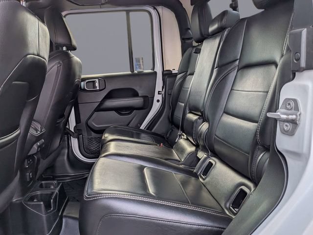Used 2020 Jeep Gladiator Overland AWD/4WD image 14