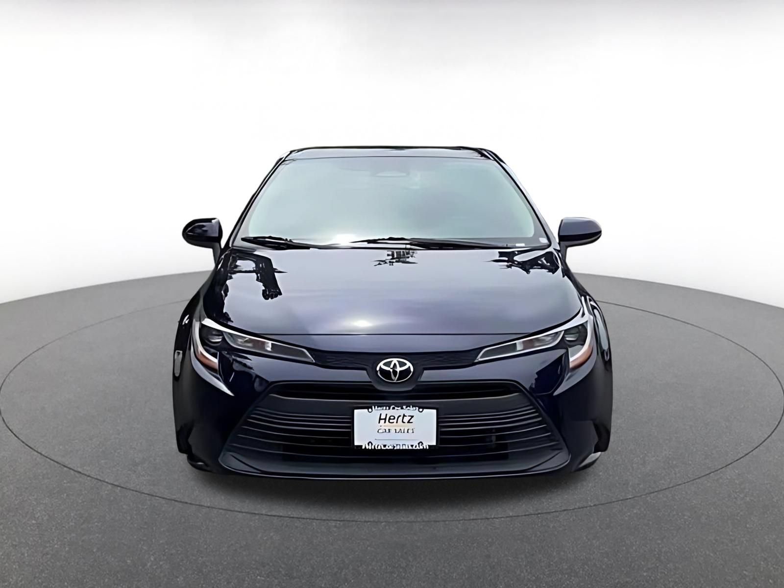 Used 2025 Toyota Corolla LE FWD image 4