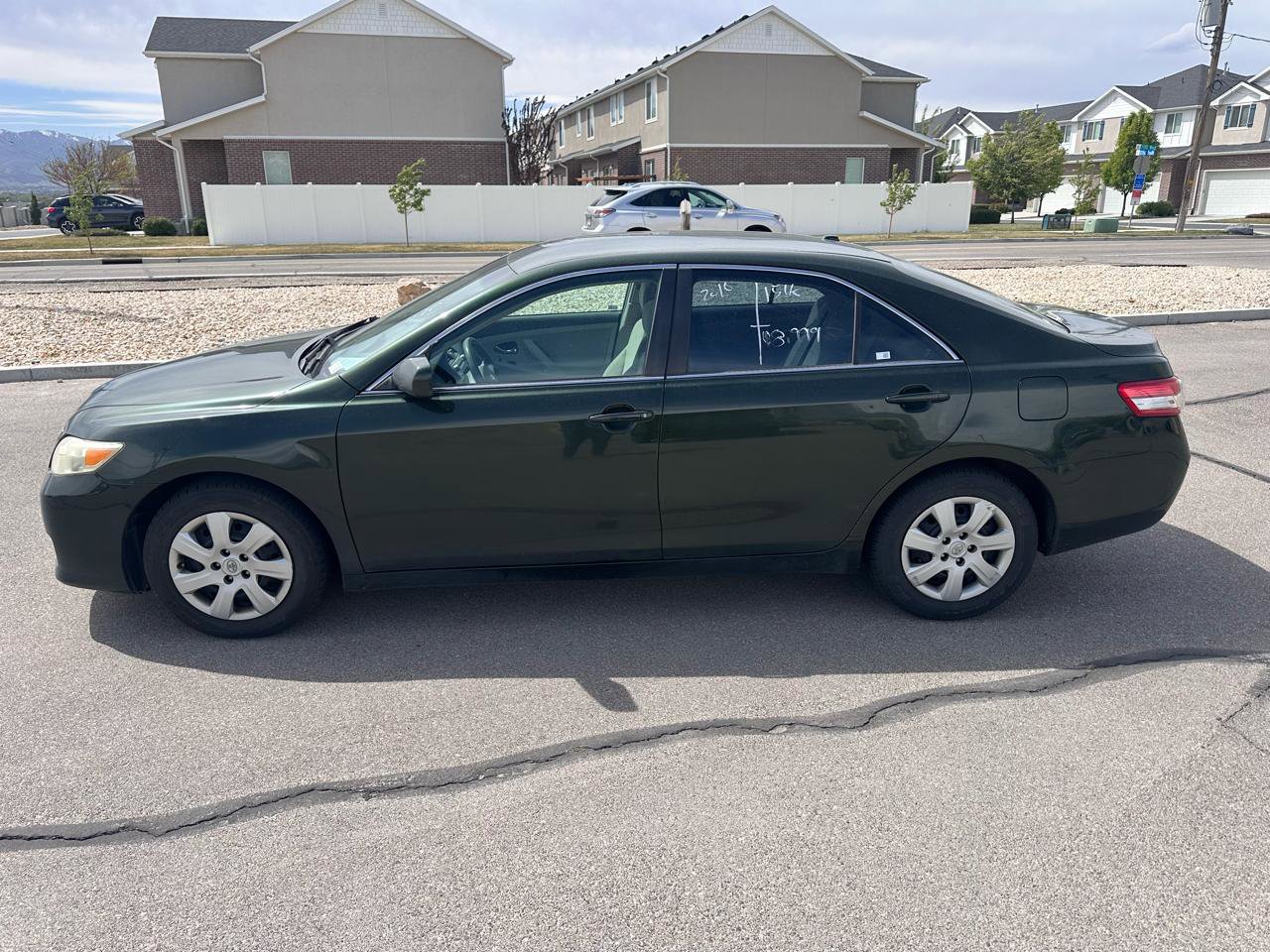 Used 2010 Toyota Camry LE image 5
