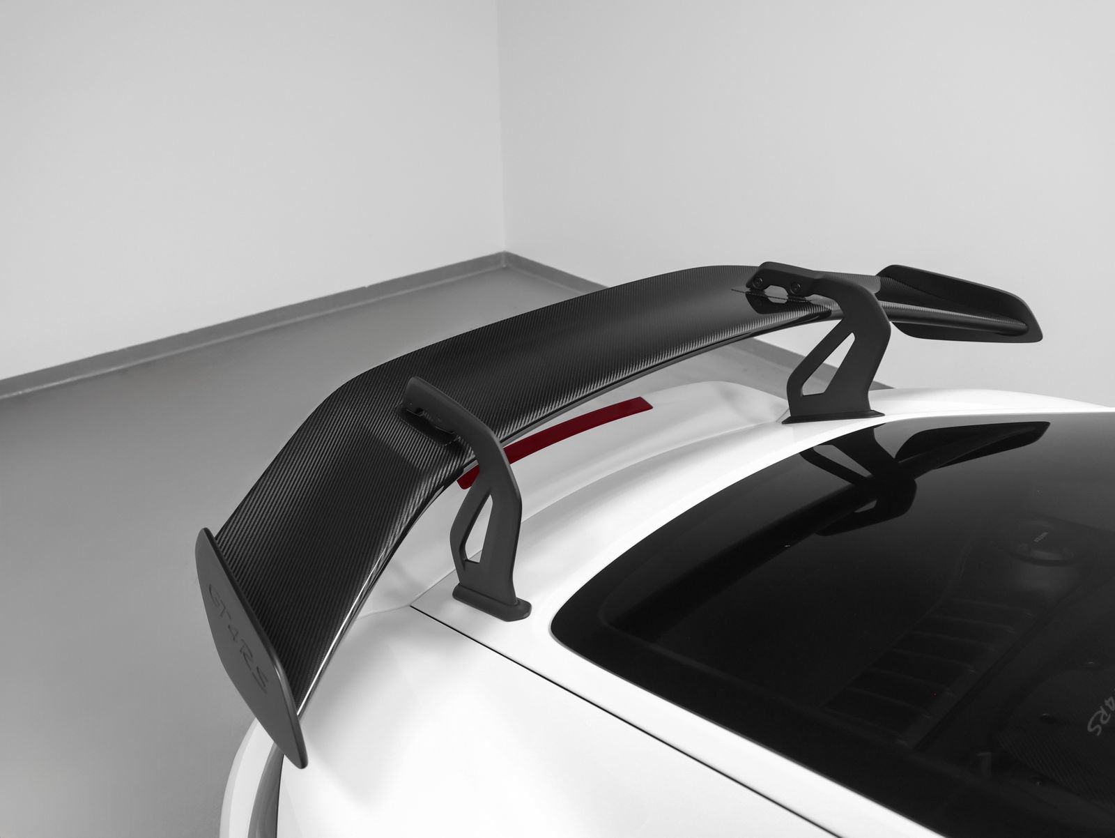 Certified 2023 Porsche 718 Cayman GT4 RS w/ Weissach Package RWD image 19