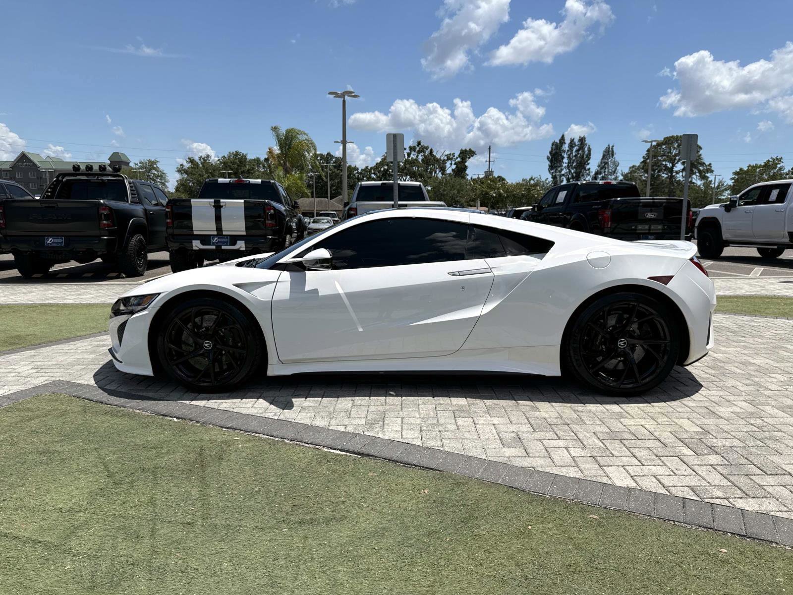Used 2017 Acura NSX AWD/4WD image 3