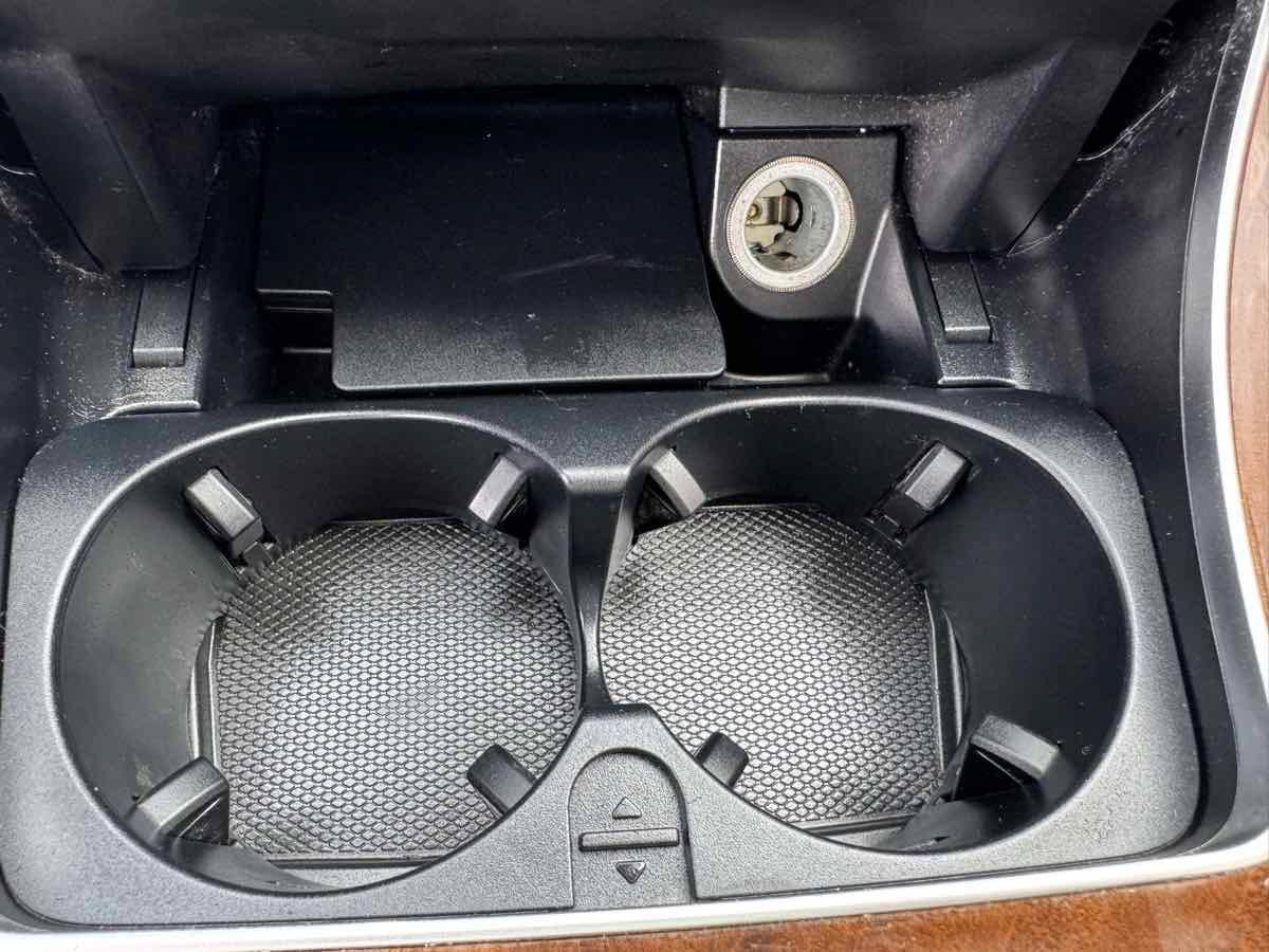 Used 2016 Mercedes-Benz C 300 4MATIC Sedan image 19