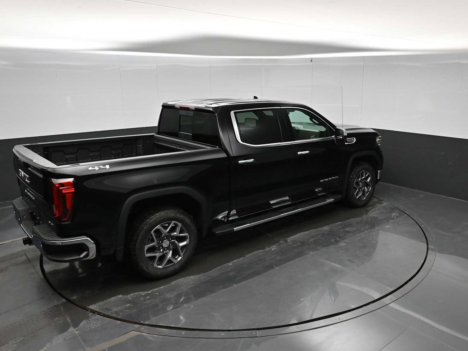 New 2026 GMC Sierra 1500 SLT w/ SLT Premium Plus Package AWD/4WD image 34