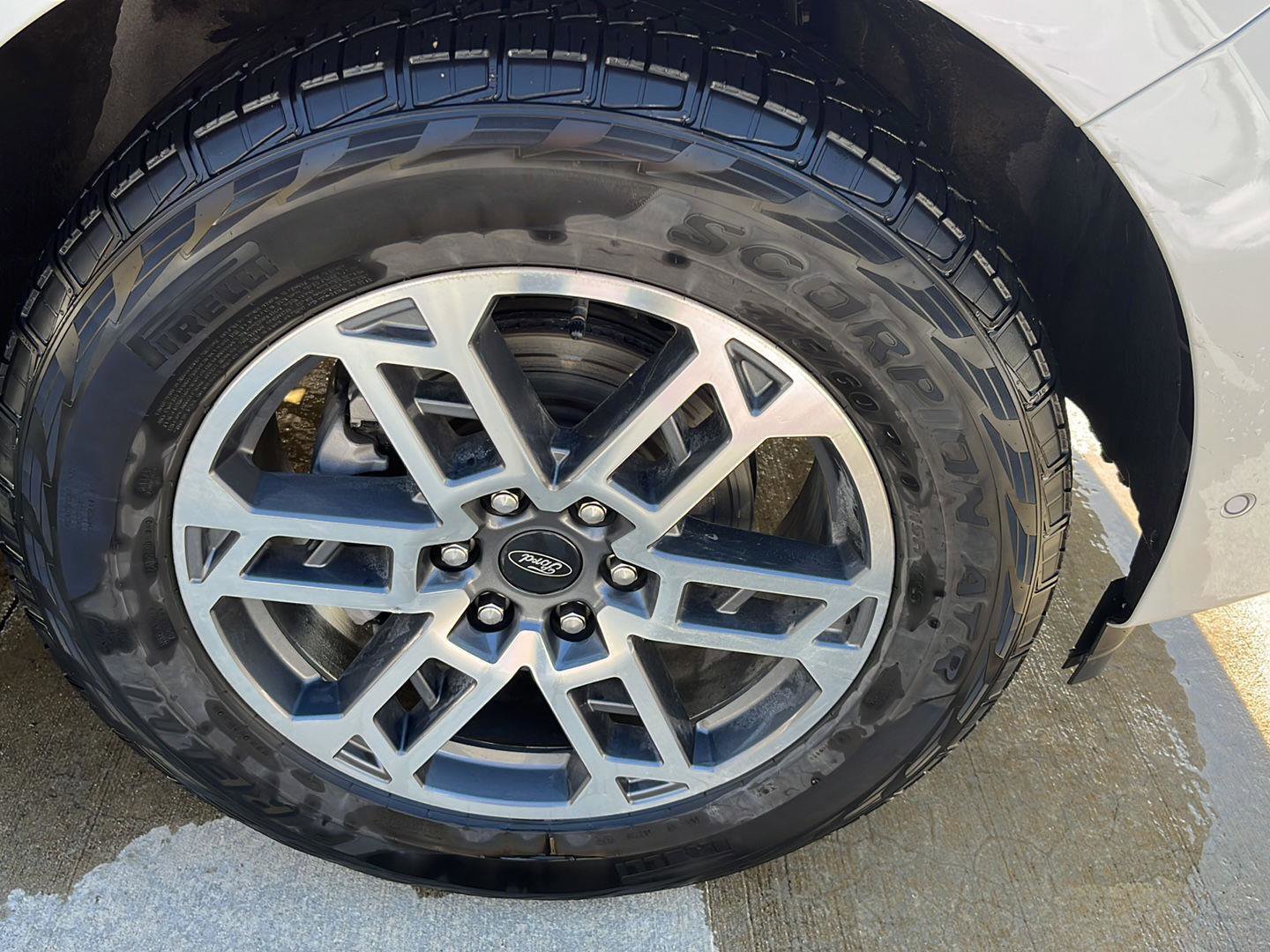 Used 2025 Ford Expedition Active image 29