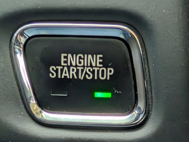 Used 2021 GMC Acadia SLT AWD/4WD image 26