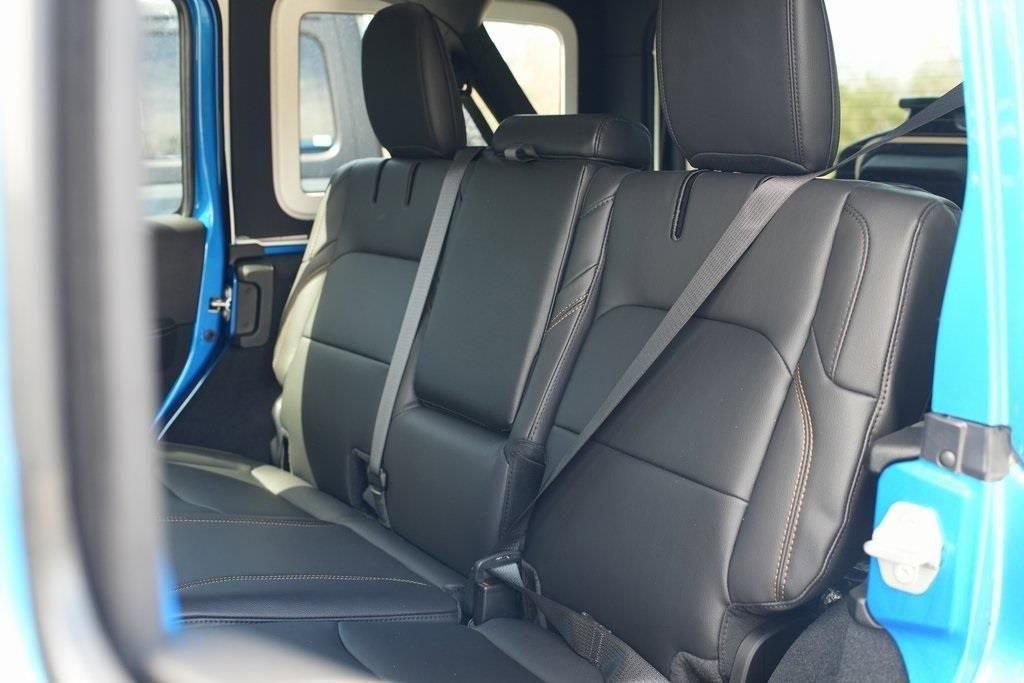 Used 2024 Jeep Wrangler Unlimited Sahara image 18