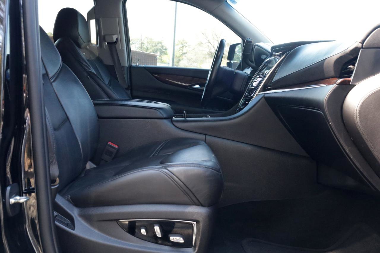 Used 2016 Cadillac Escalade Luxury image 20