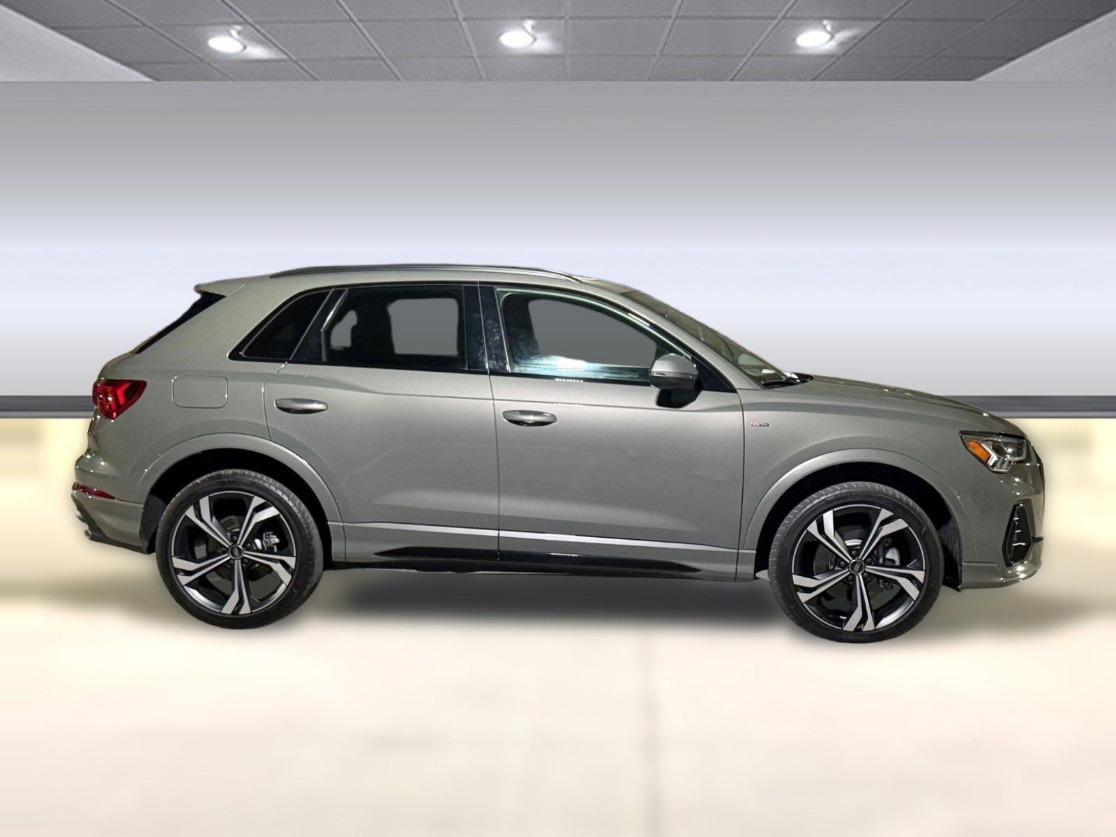 Used 2024 Audi Q3 2.0T Premium Plus w/ Premium Plus Package image 7