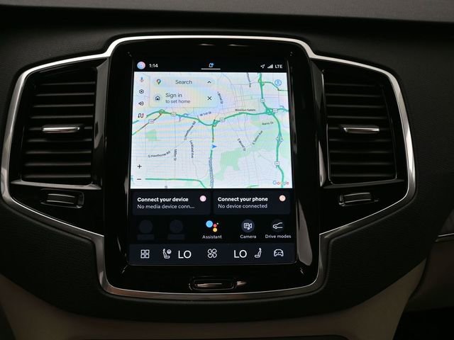 Used 2023 Volvo XC90 T8 Plus image 13