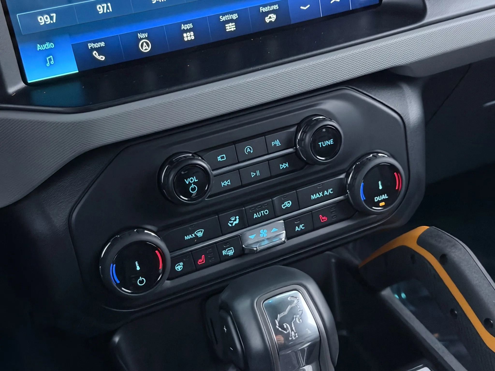 Used 2022 Ford Bronco Badlands image 45