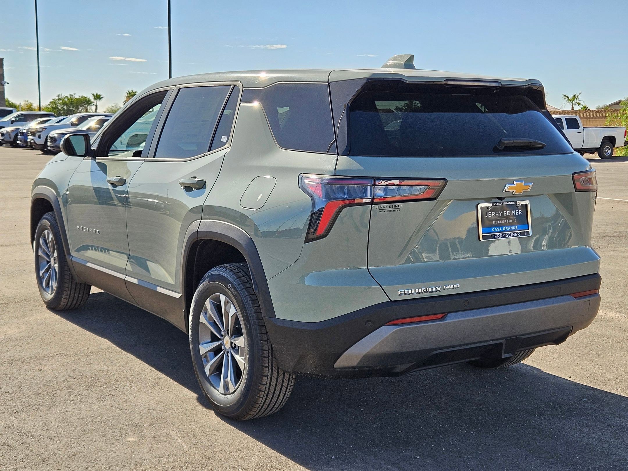 New 2026 Chevrolet Equinox LT w/ Convenience Package II image 3