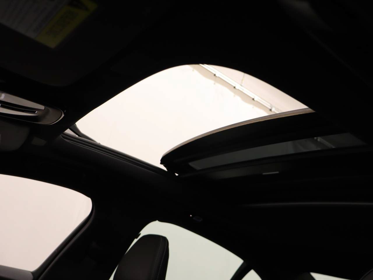 Used 2024 Volvo S60 B5 Plus FWD image 18
