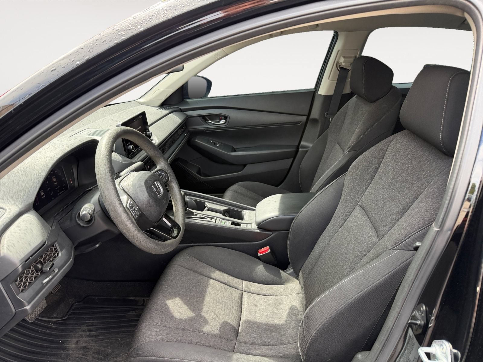 Used 2023 Honda Accord LX image 9