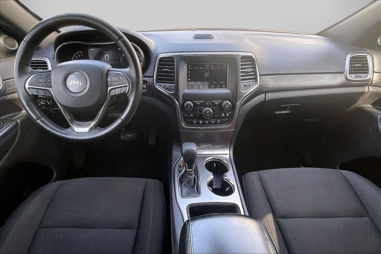 Used 2019 Jeep Grand Cherokee Laredo image 15