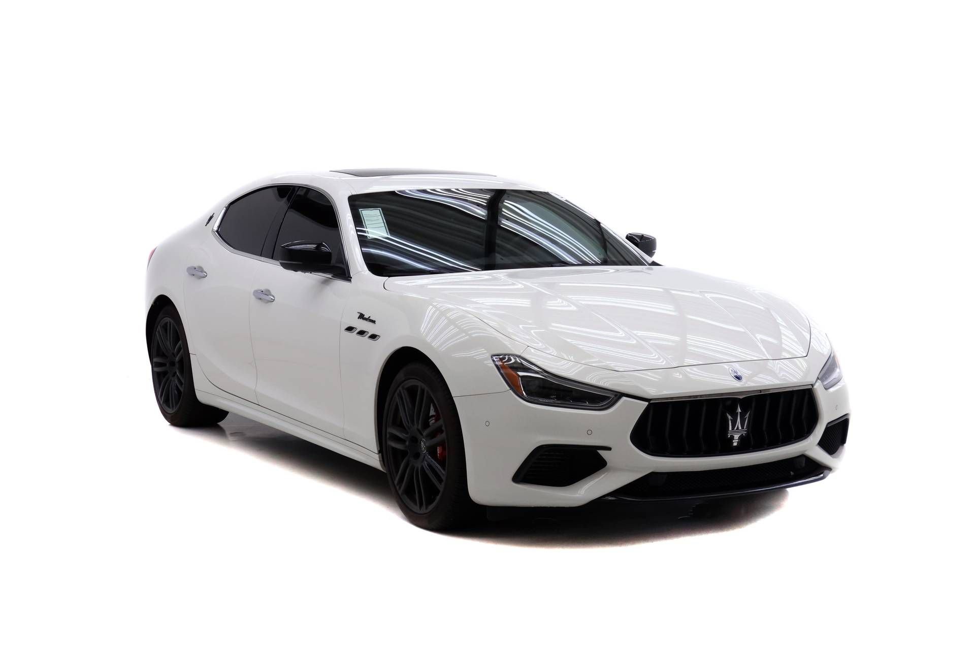 Used 2024 Maserati Ghibli Modena Q4 AWD/4WD image 2