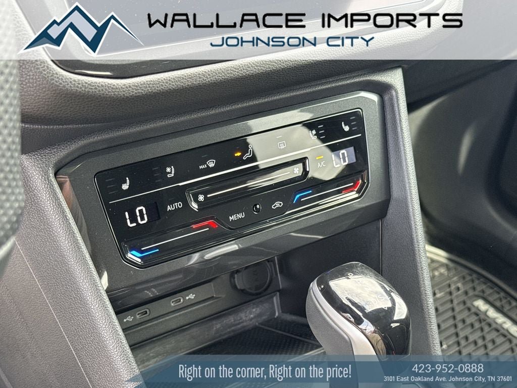 Used 2024 Volkswagen Tiguan SEL R-Line AWD/4WD image 27