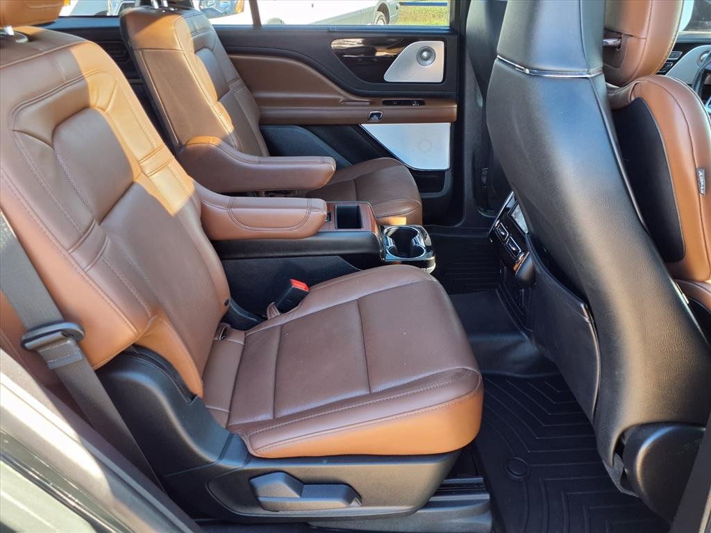 Used 2022 Lincoln Aviator Reserve w/ Equipment Group 201A image 26