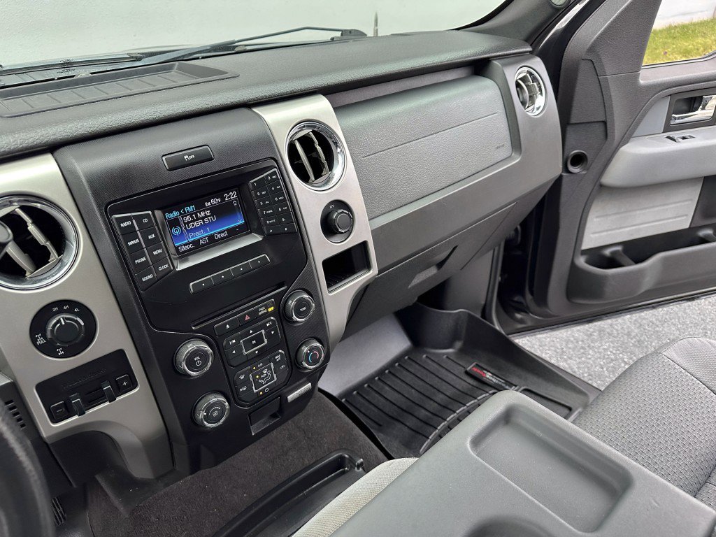 Used 2013 Ford F150 XLT w/ Luxury Equipment Group image 20