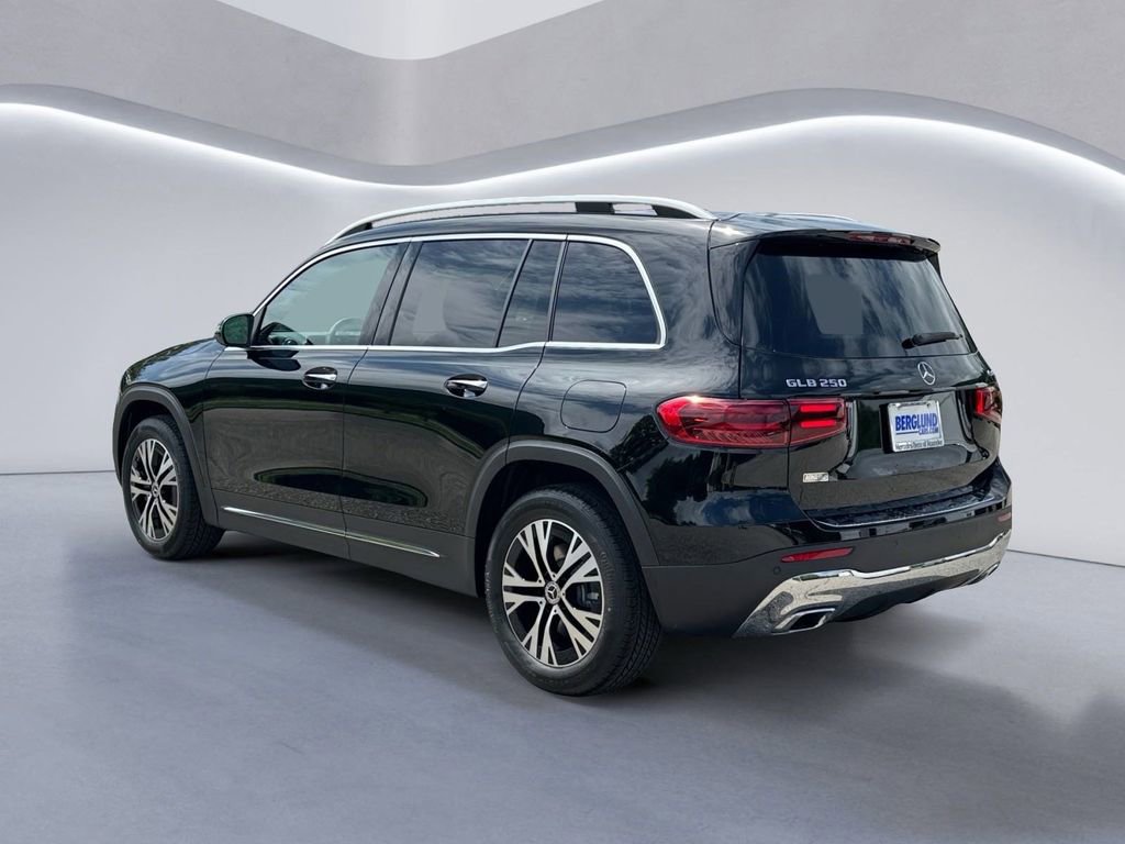 New 2025 Mercedes-Benz GLB 250 4MATIC image 5